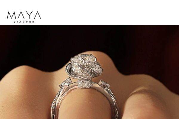Yếu tố nào quyết định giá trị của kim cương?
