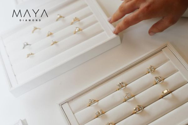 Địa chỉ mua nhẫn kim cương nhân tạo tiêu chuẩn 5C chất lượng