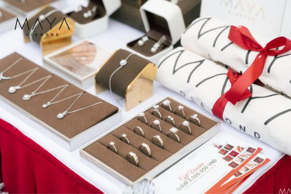 Kim cương là câu chuyện của tương lai