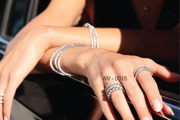  Các mẫu trang sức tại cửa hàng kim cương moissanite Mayadiamond