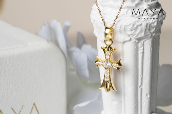 Dây chuyền thánh giá vàng 18k