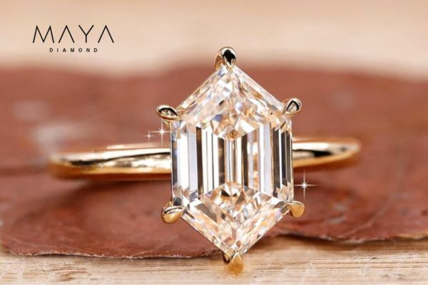 Số cạnh kim cương