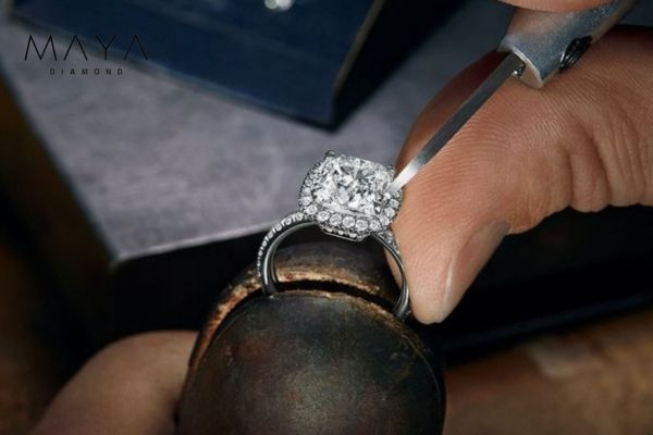 Kim cương là gì và tại sao lại khó tạo ra?