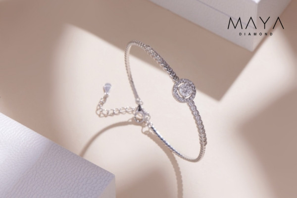 Lắc tay kim cương vàng trắng Luna Bracelet