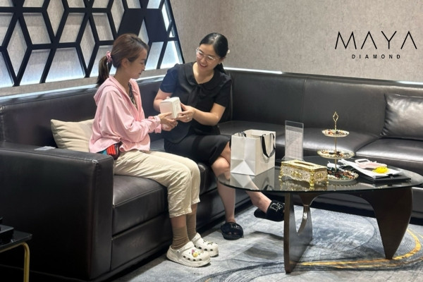 mặt dây chuyền kim cương nhân tạo tại Maya Diamond