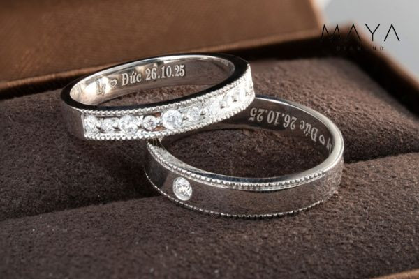 Nhẫn cưới Vintage khắc tên