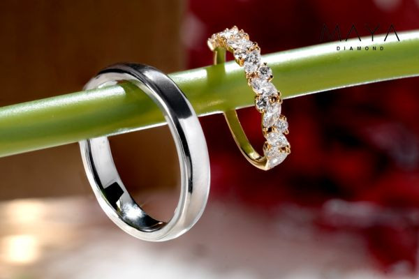 Nhẫn cưới hai màu