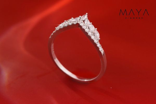 Nhẫn vương miện