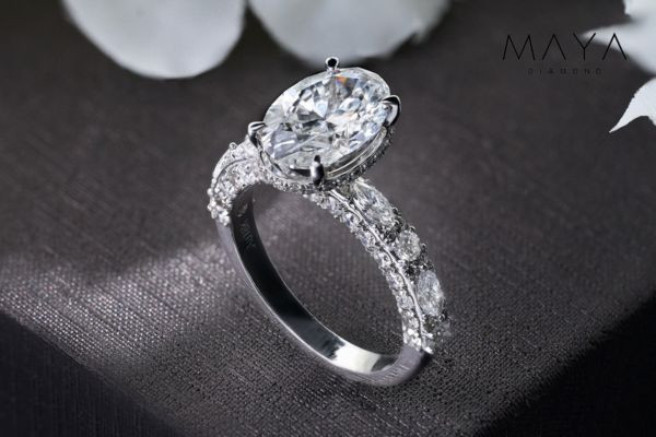 Nhẫn oval