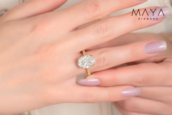 Nhẫn Oval vàng khắc hoạ tiết