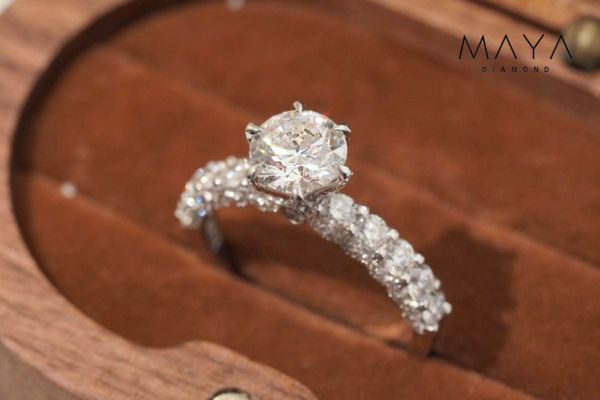 Thiết kế nhẫn cầu hôn Valentine tại Maya Diamond