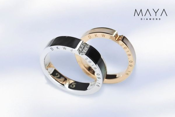 Nhẫn cưới khắc ngày kỷ niệm