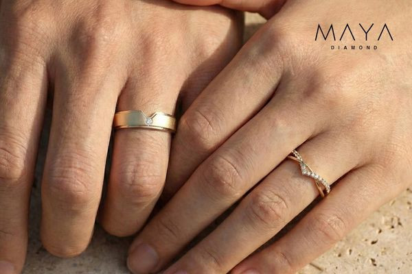 Nhẫn đôi vàng vàng cách điệu