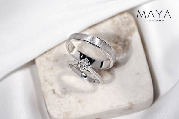 Nhẫn đôi kim cương vàng trắng