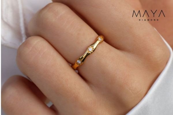 Chiếc nhẫn Custom