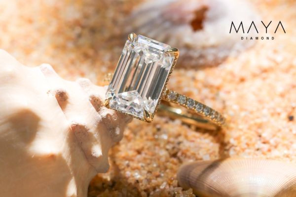 Nhẫn cầu hôn cho người mệnh Thổ