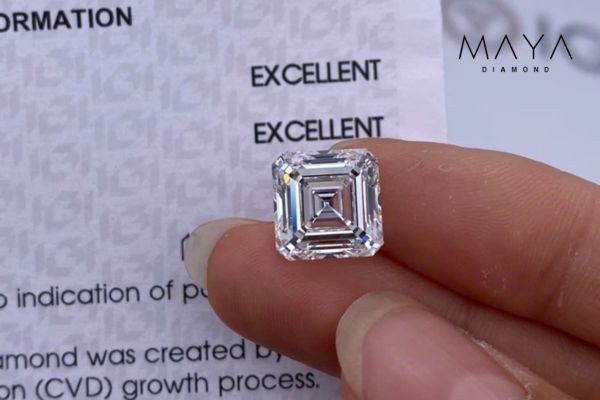 Kim cương nhân tạo tại Maya Diamond đều được kiểm định