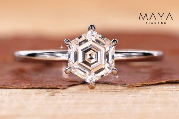 Bezel lục giác cá tính