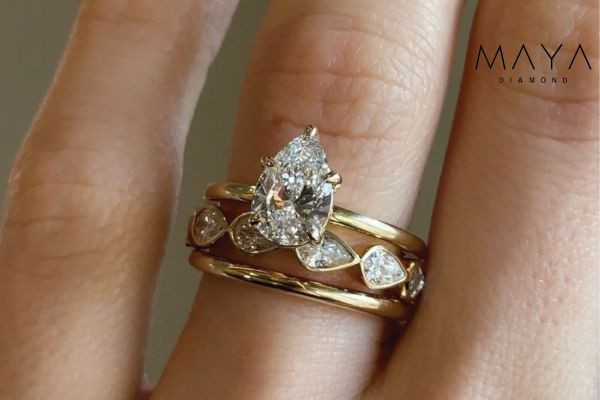 Nhẫn kim cương moissanite mang phong cách cổ điển