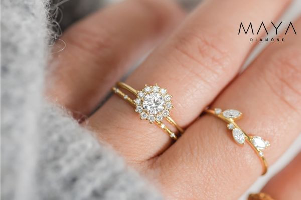 Nhẫn đính hôn kim cương moissanite mang dấu ấn riêng biệt