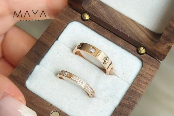 Nhẫn đôi kim cương nhân tạo