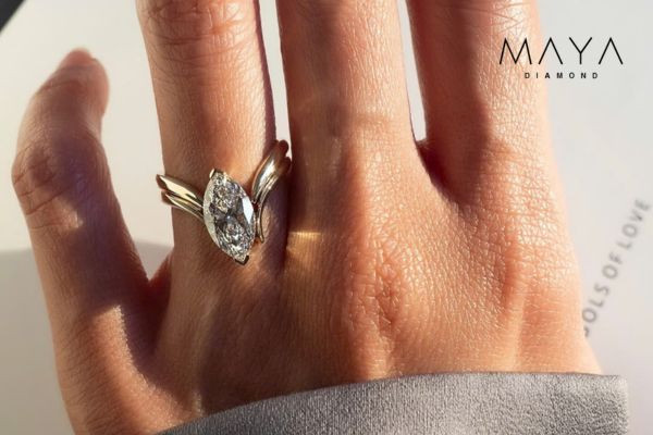 Nhẫn bản lớn phá cách