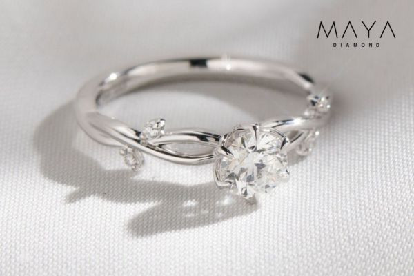 Mẫu nhẫn kim cương ngọt ngào và tinh tế