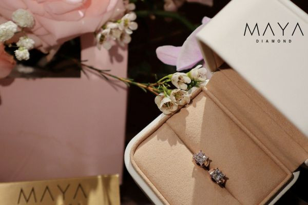 Phân biệt đá moissanite và kim cương tại Mayadiamond