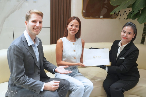 Khách hàng có cơ hội tiếp cận nguồn kim cương chất lượng hàng đầu