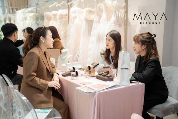 Nhẫn kim cương từ Maya Diamond