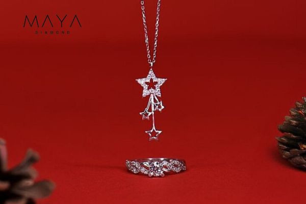 Trang sức kim cương trong ngày tết