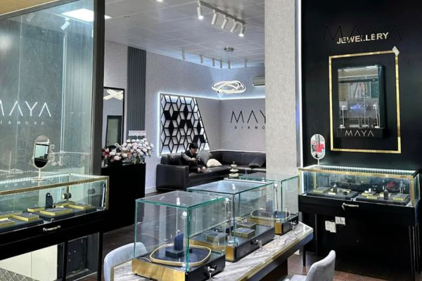 Showroom kim cương nuôi cấy TPHCM của Maya Diamond 