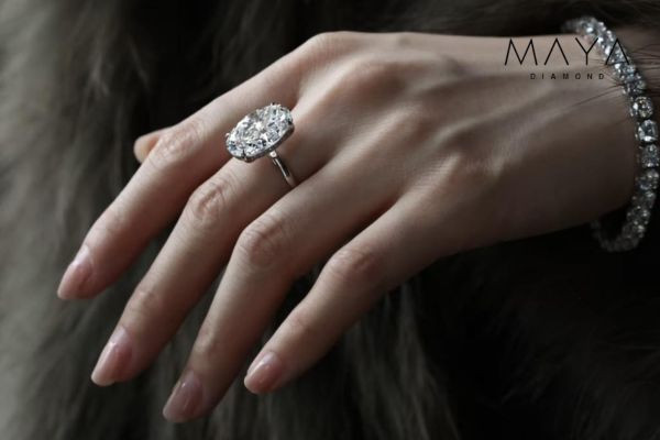 Trang sức kim cương sang trọng