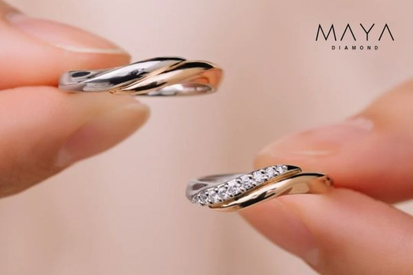 Nhẫn cưới kết hợp hai tone kim loại