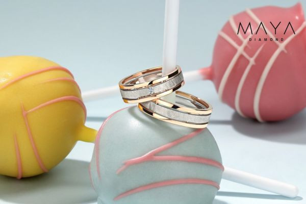 Nhẫn kim cương đôi