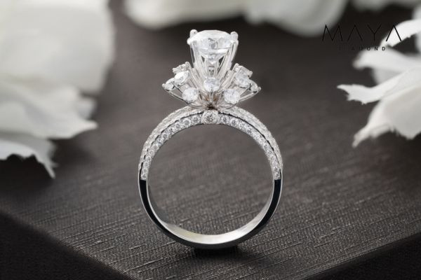 Nhẫn kim cương lab grown