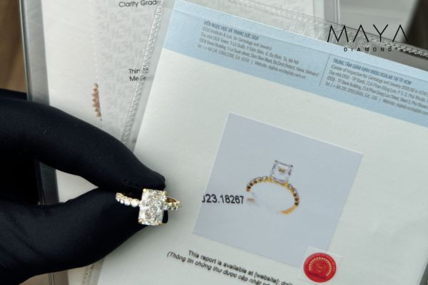 Có chứng nhận GIA, IGI