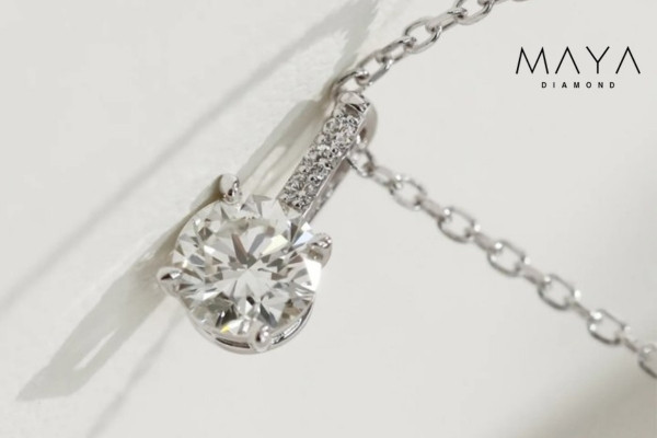 Vòng cổ Solitaire đơn giản
