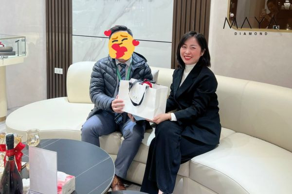 Thương hiệu kim cương nhân tạo uy tín